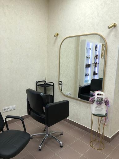For you beauty studio